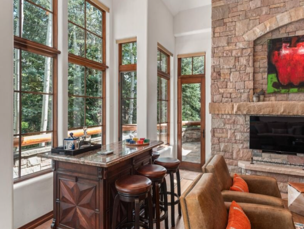 Luxurious Ski-In/Ski-Out Snowmass Chalet with Stunning Mountain Views